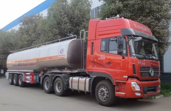 耀邦化工液体运输车.png 耀邦化工液体运输车.png